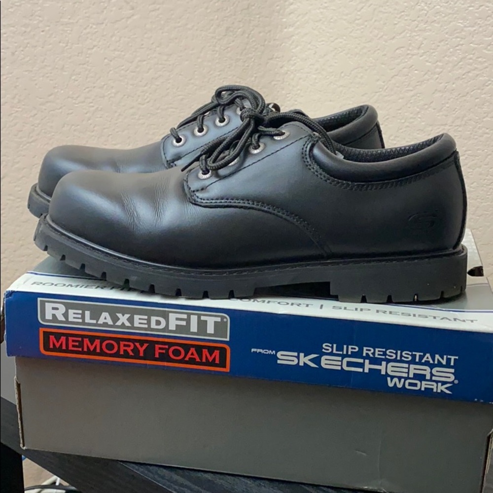 Mens 10.5 Skechers Slip Resistant Work Elks